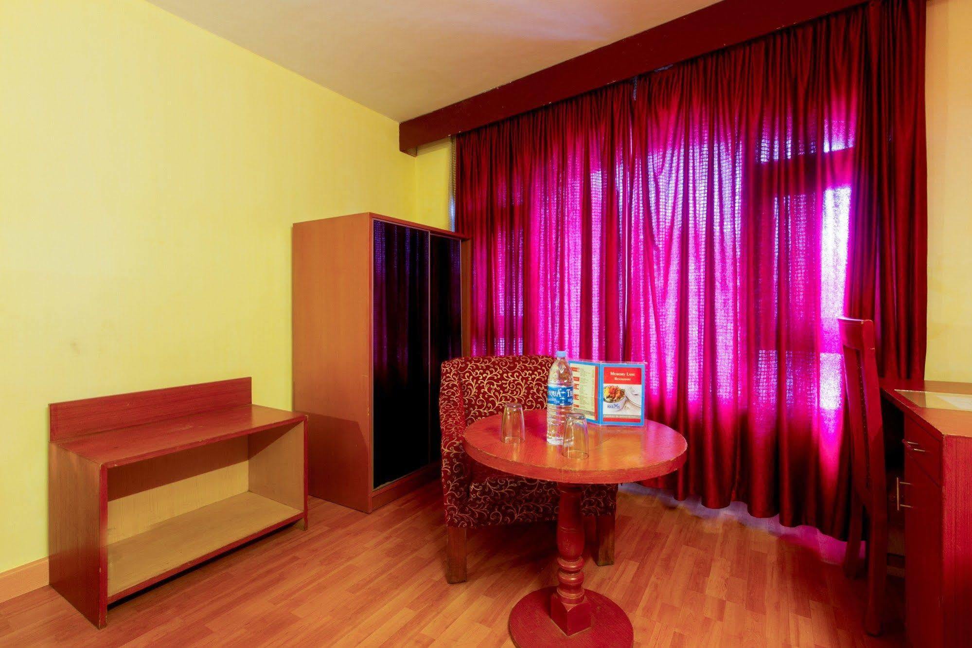 Fabhotel Khems Shoram Palace Road Уті Екстер'єр фото