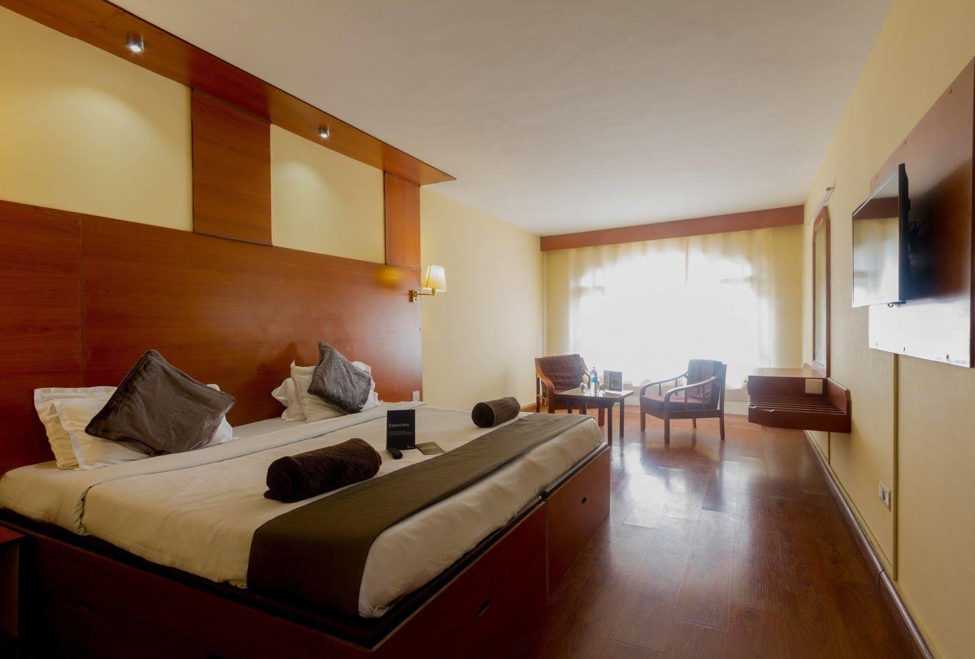 Fabhotel Khems Shoram Palace Road Уті Екстер'єр фото