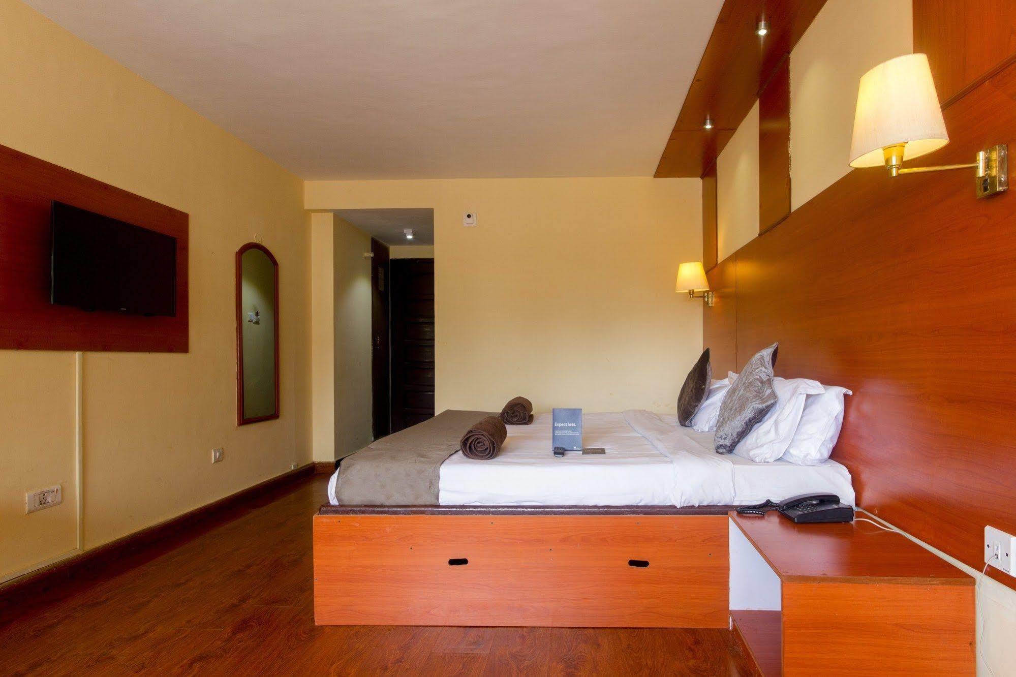 Fabhotel Khems Shoram Palace Road Уті Екстер'єр фото