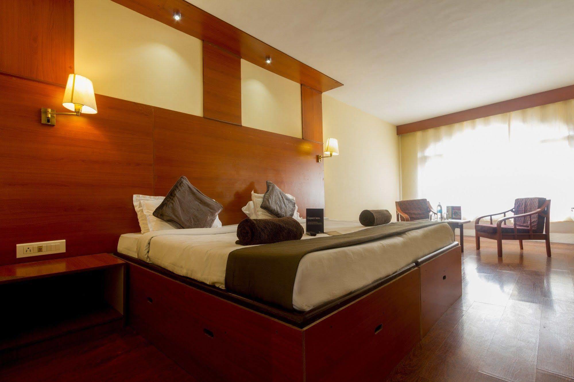 Fabhotel Khems Shoram Palace Road Уті Екстер'єр фото